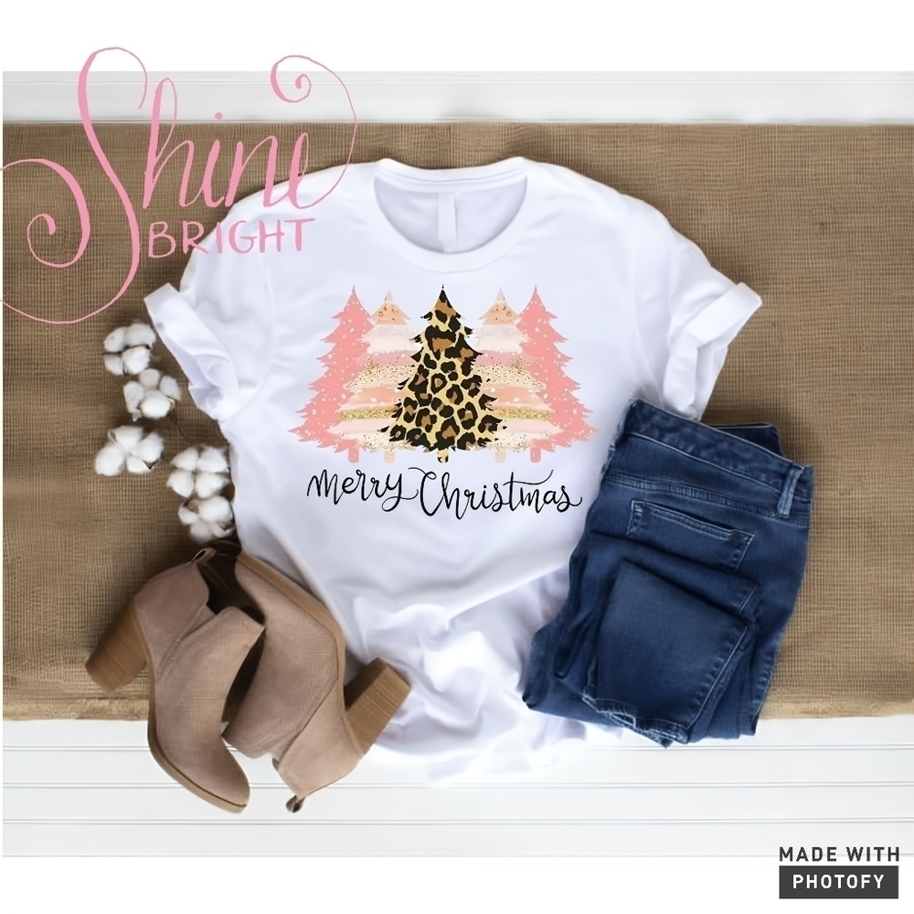 Merry Christmas Christmas trees  T-Shirt 🌲